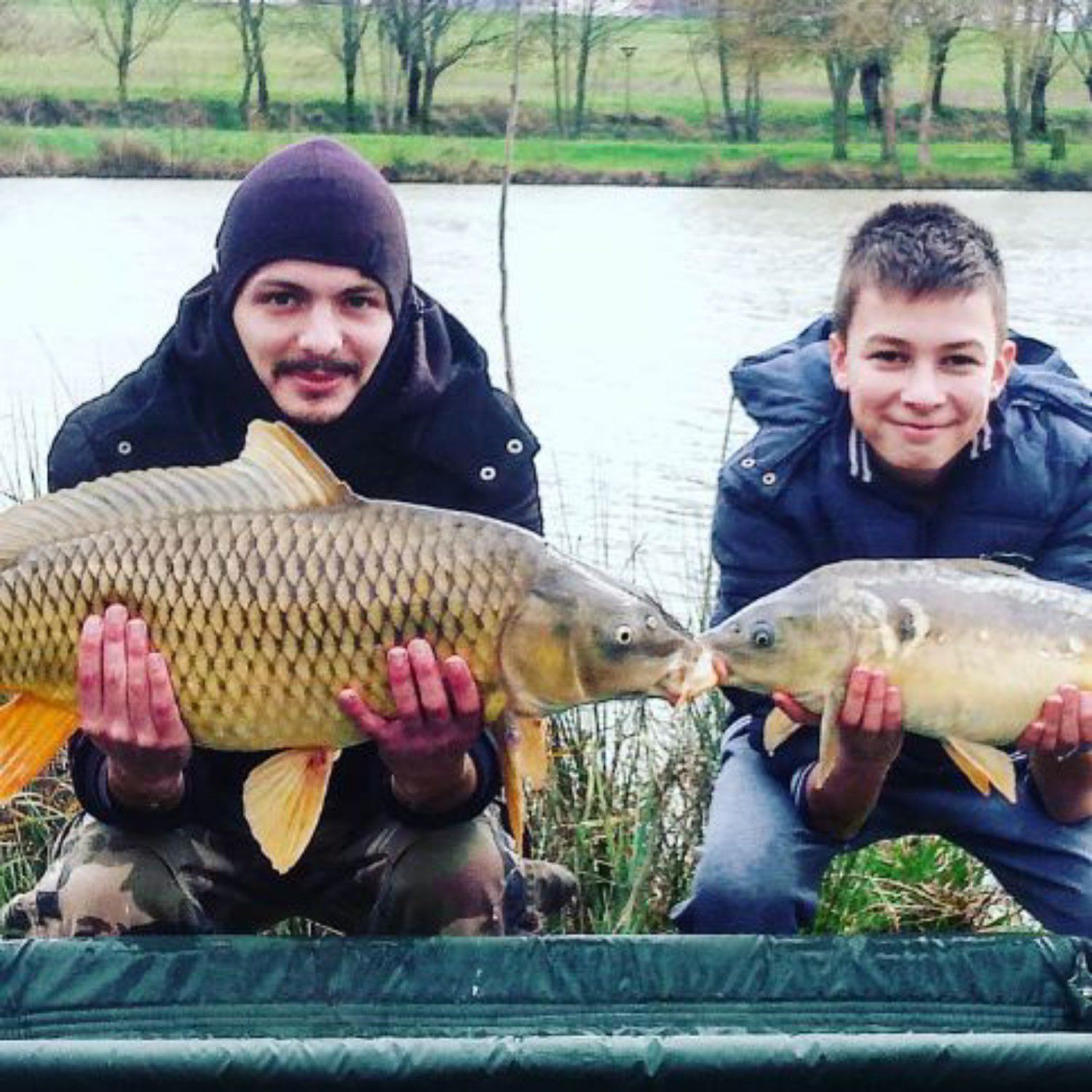 FOURREAU HOLDALL POUR 1 CANNE 10 PIEDS PÊCHE DE LA CARPE CAPERLAN