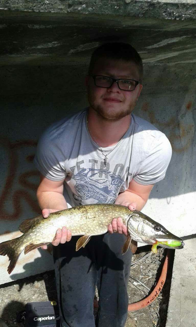 Damien carnafishing59