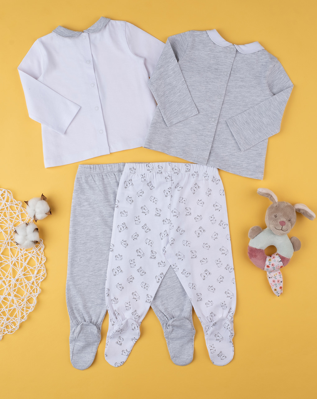 Set me dy kostume, Prenatal