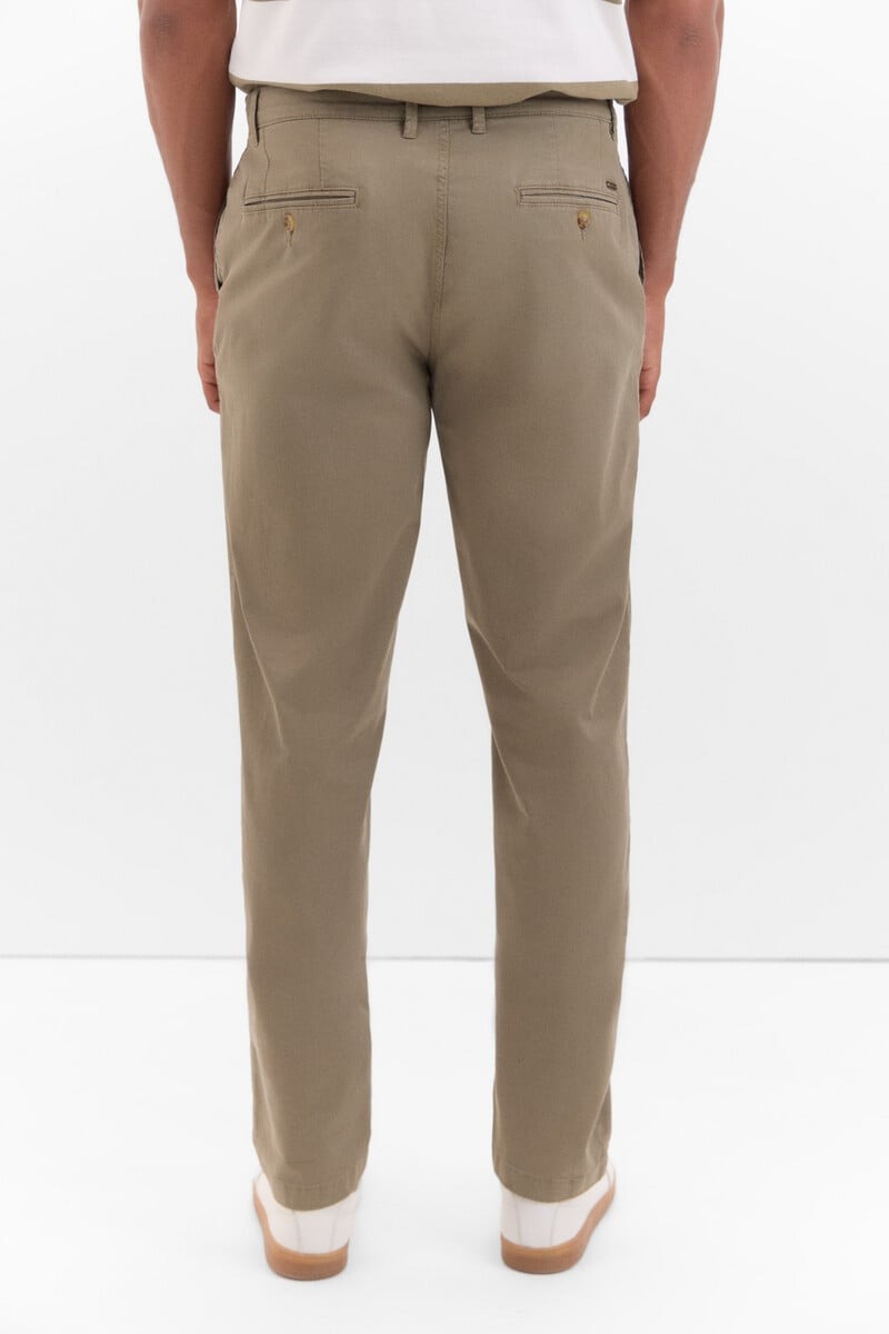 Pantallona chino regular