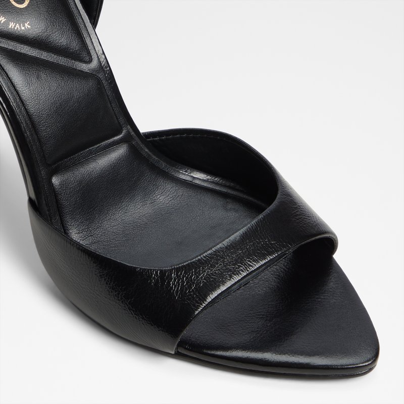 Sandale me takë, Aldo