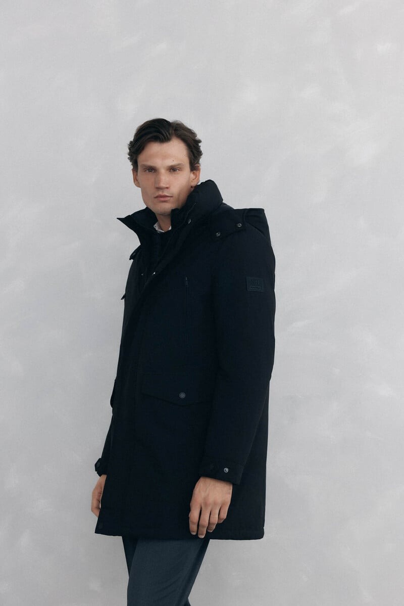 Xhup për meshkuj, Pedro Del Hierro