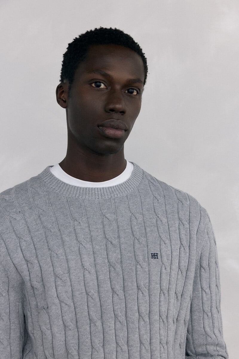 Pulovër për meshkuj, Pedro Del Hierro