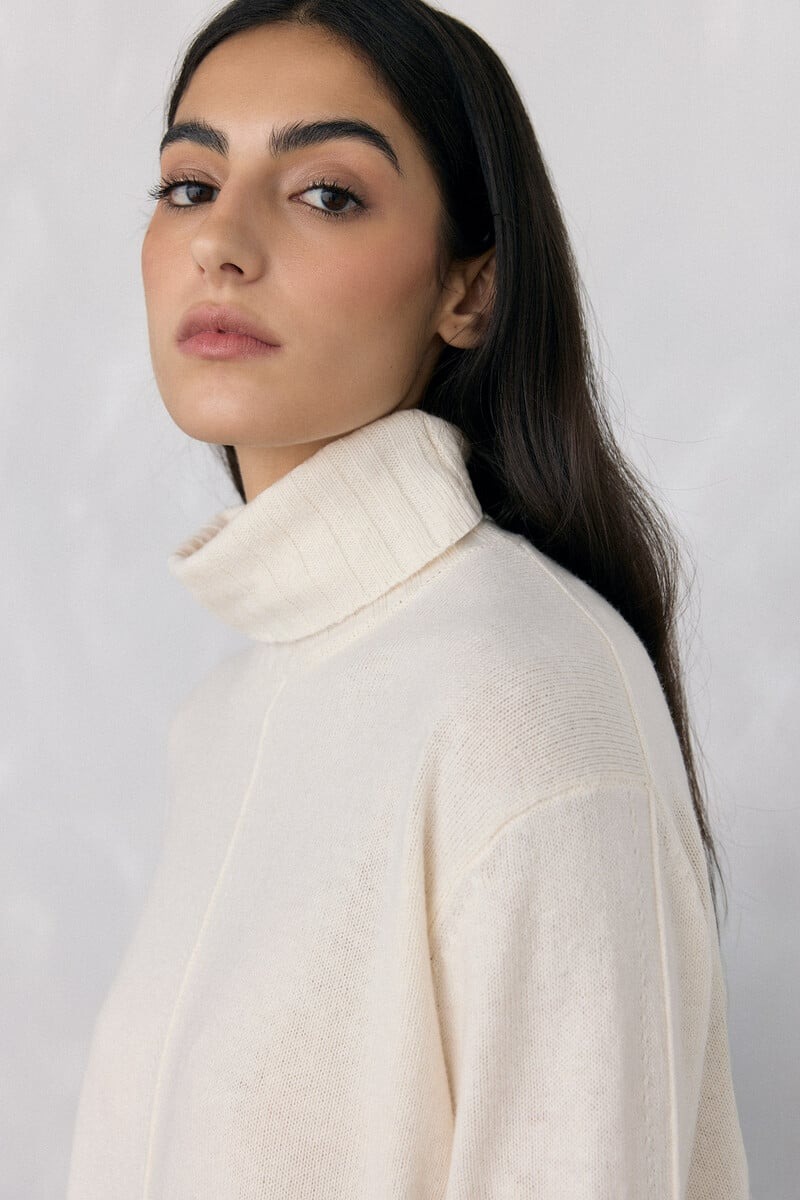 Golf me mëngë të gjata, Pedro Del Hierro