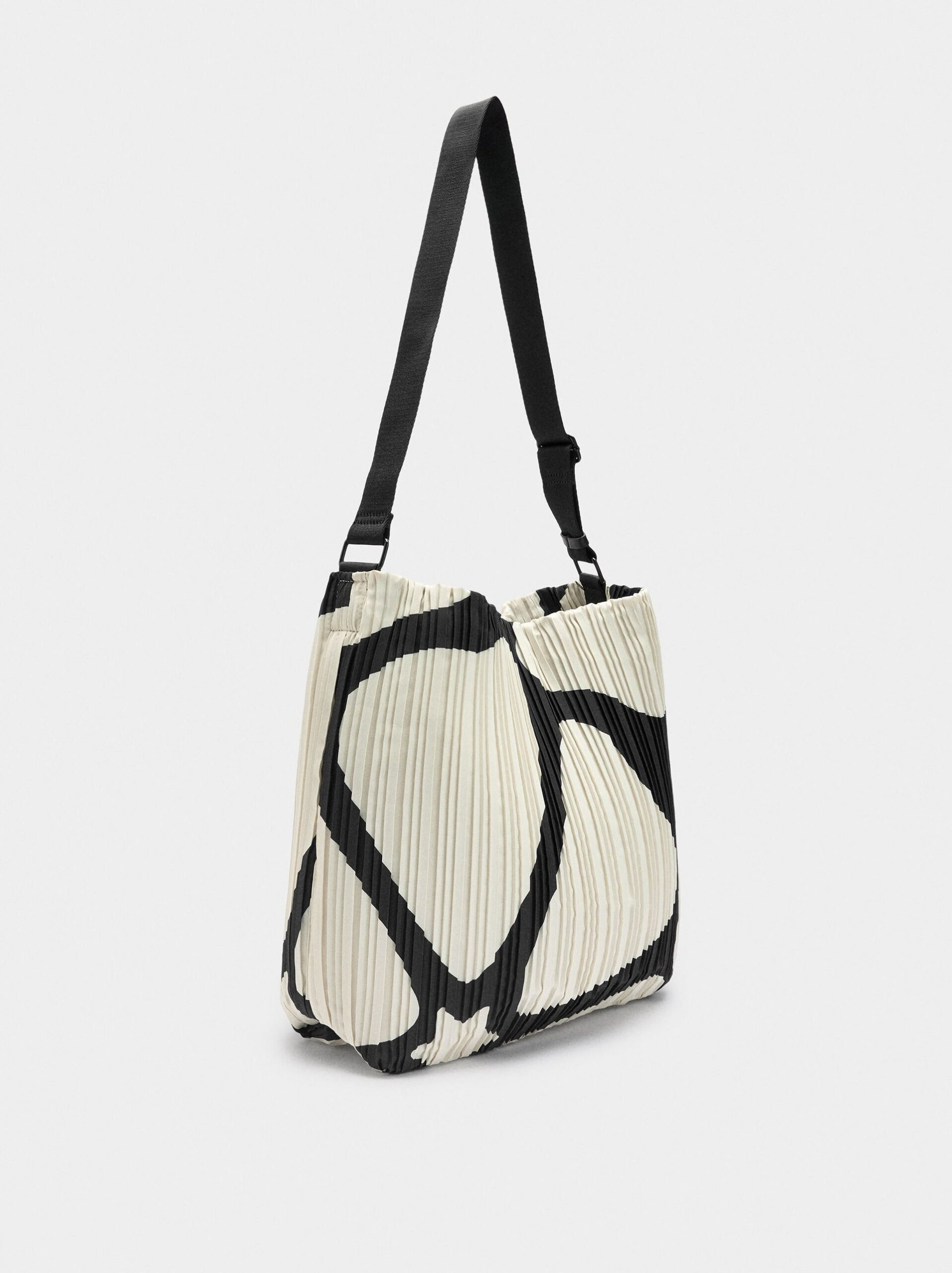 Çantë me printe, Parfois