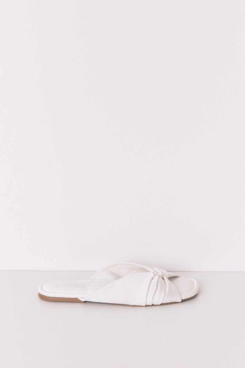 Pantofla për femra, Women Secret