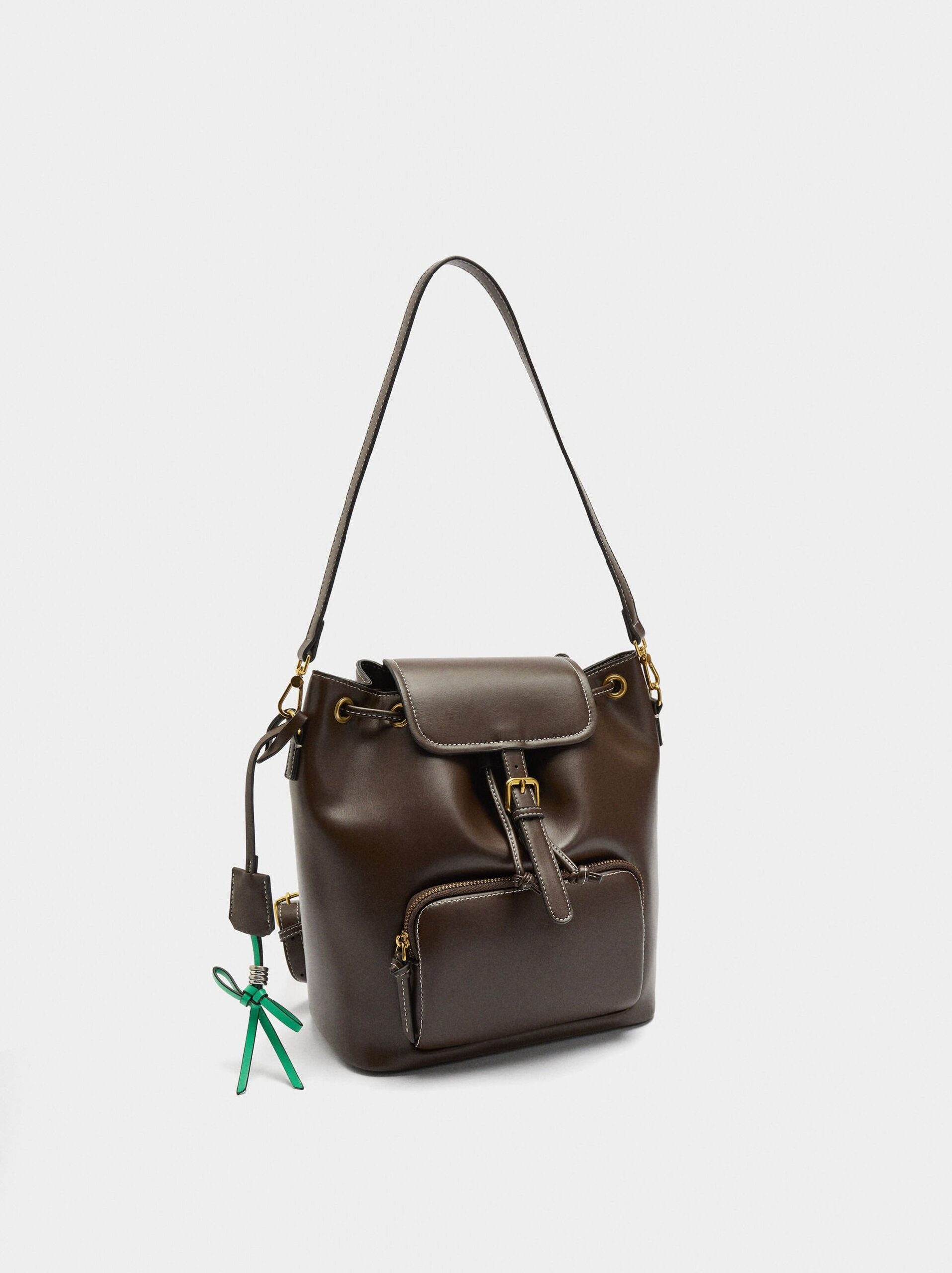 Çantë shpine, Parfois