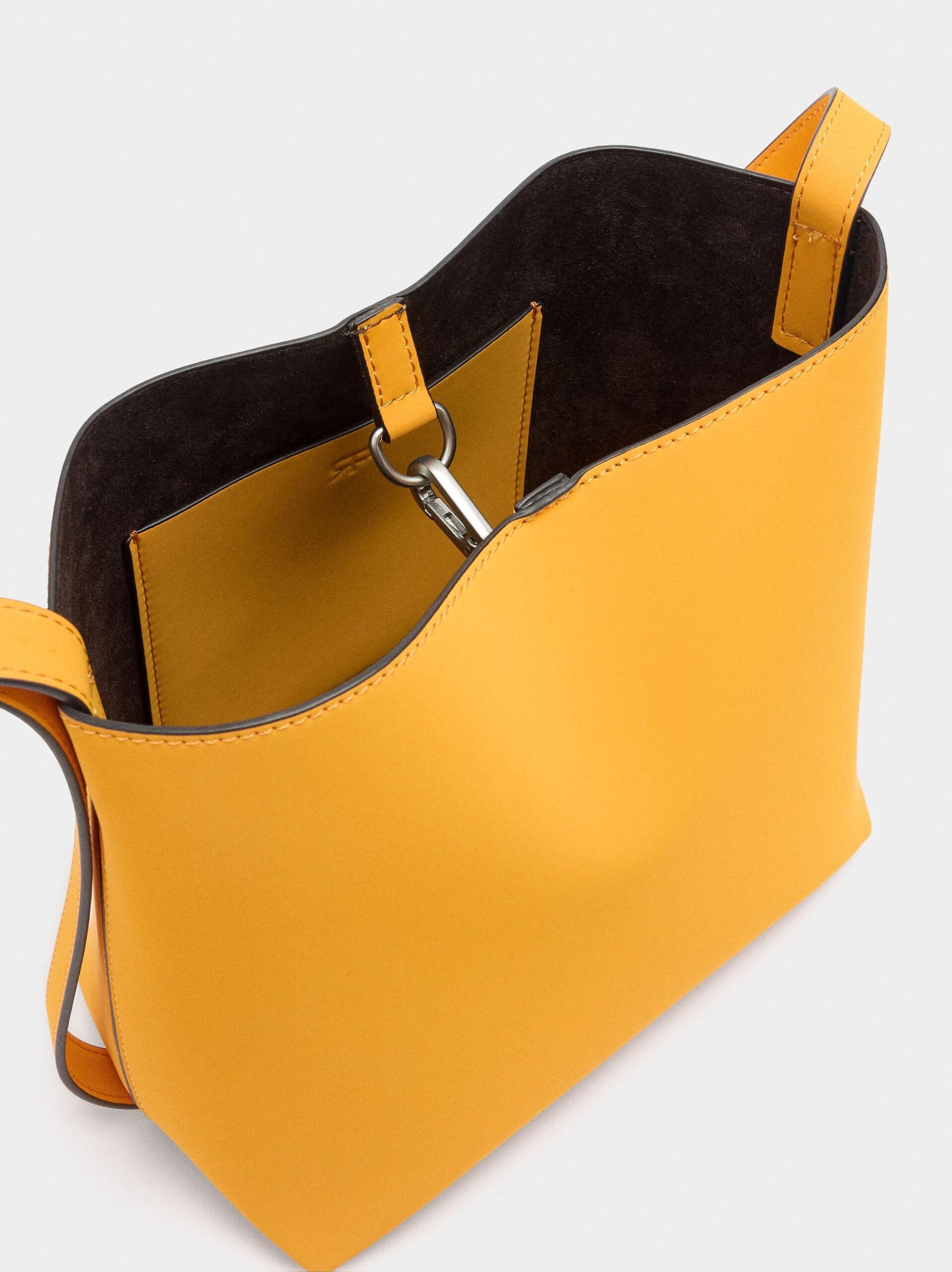 Çantë supi, Parfois