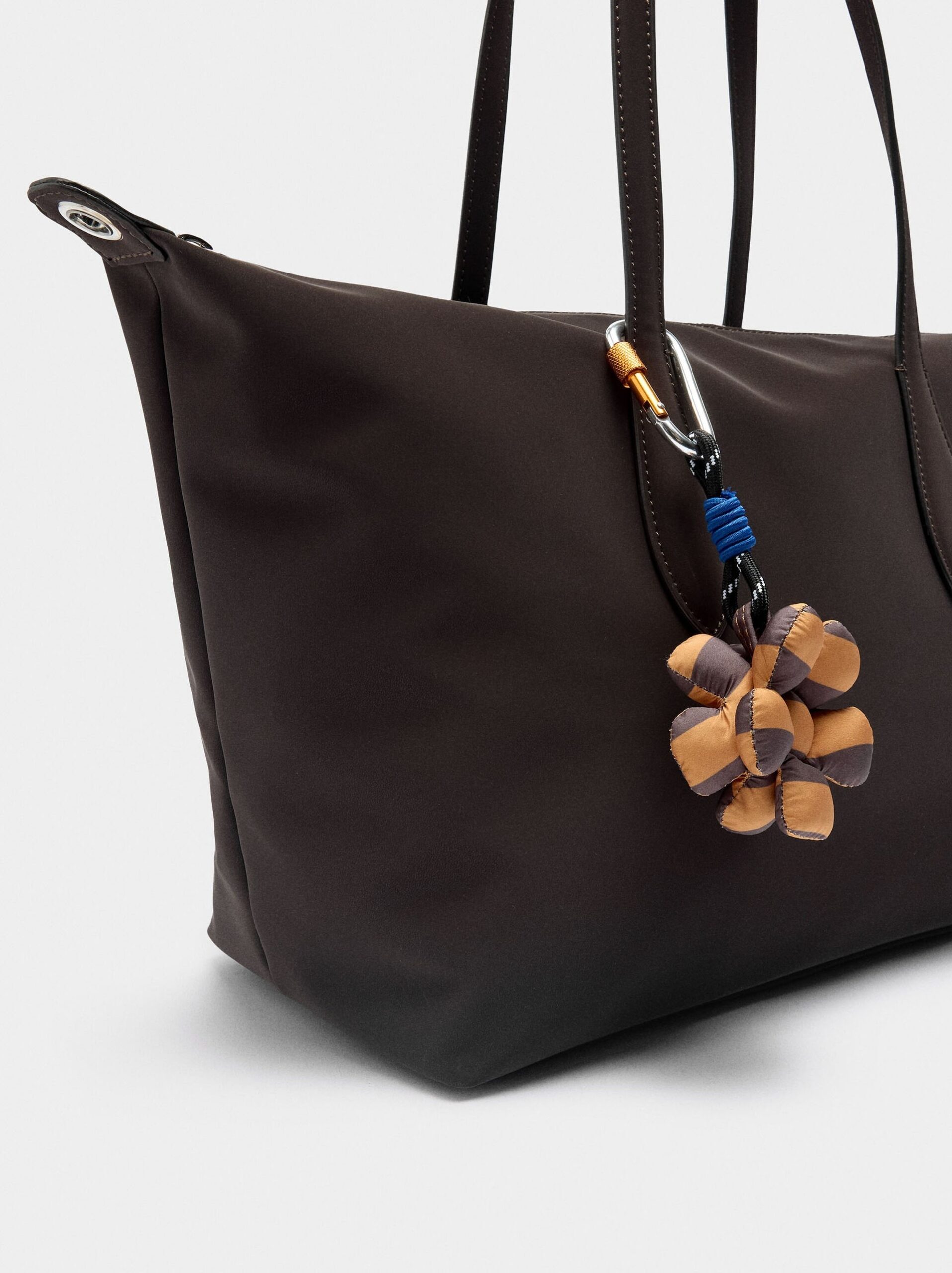 Çantë supi, Parfois