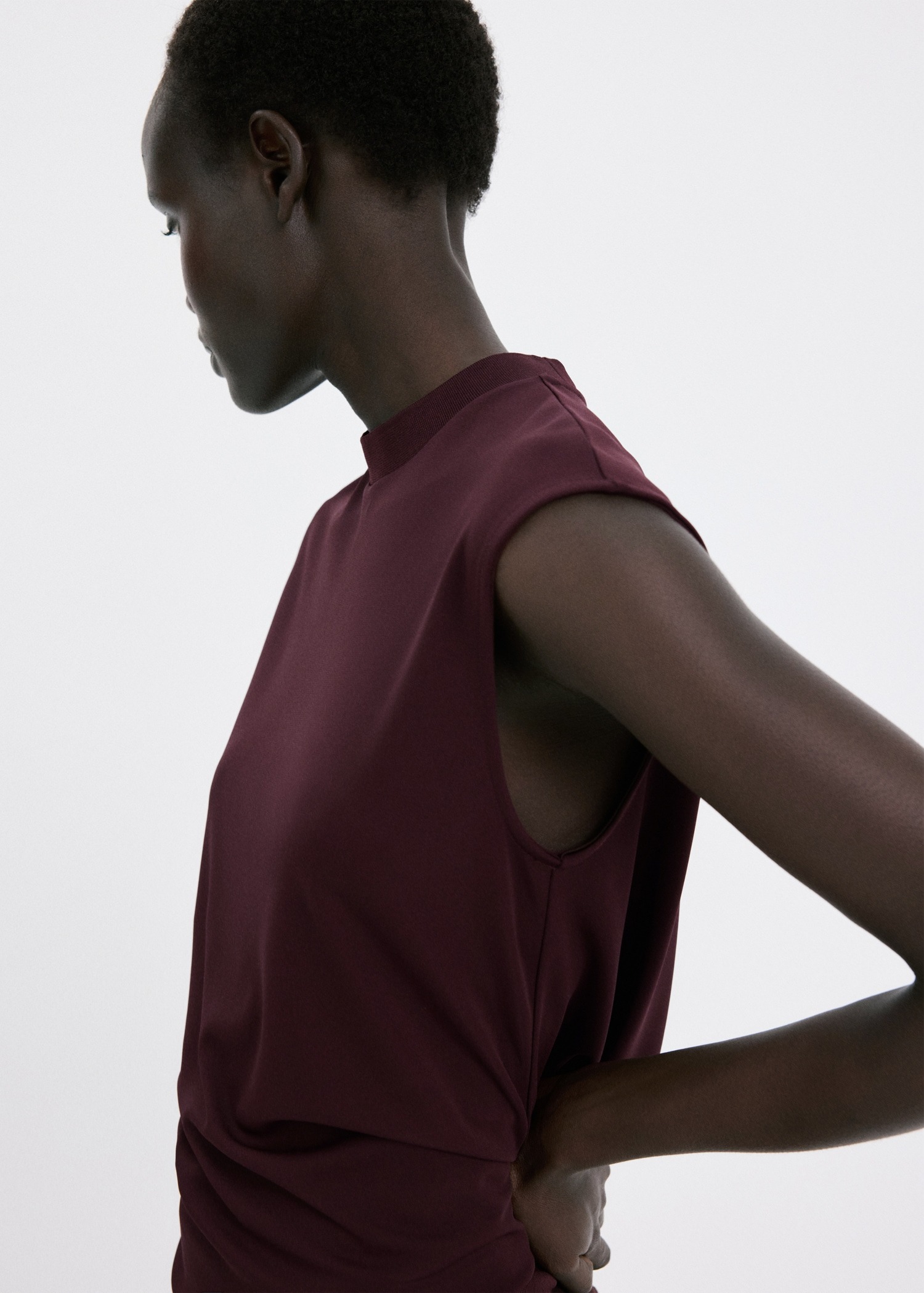 Bluzë me mëngë të shkurtra, Mango