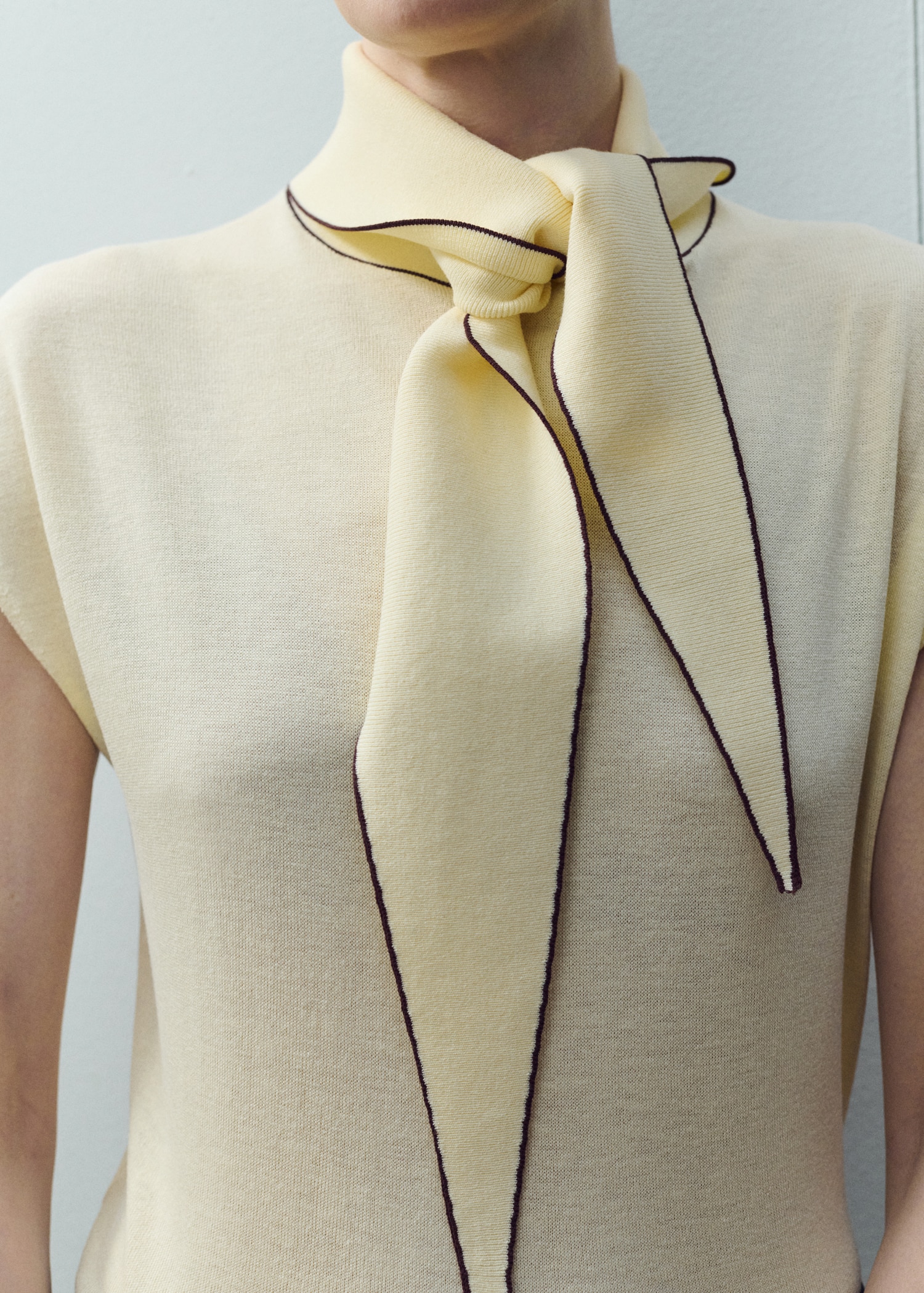 Bluzë me thurje, Mango