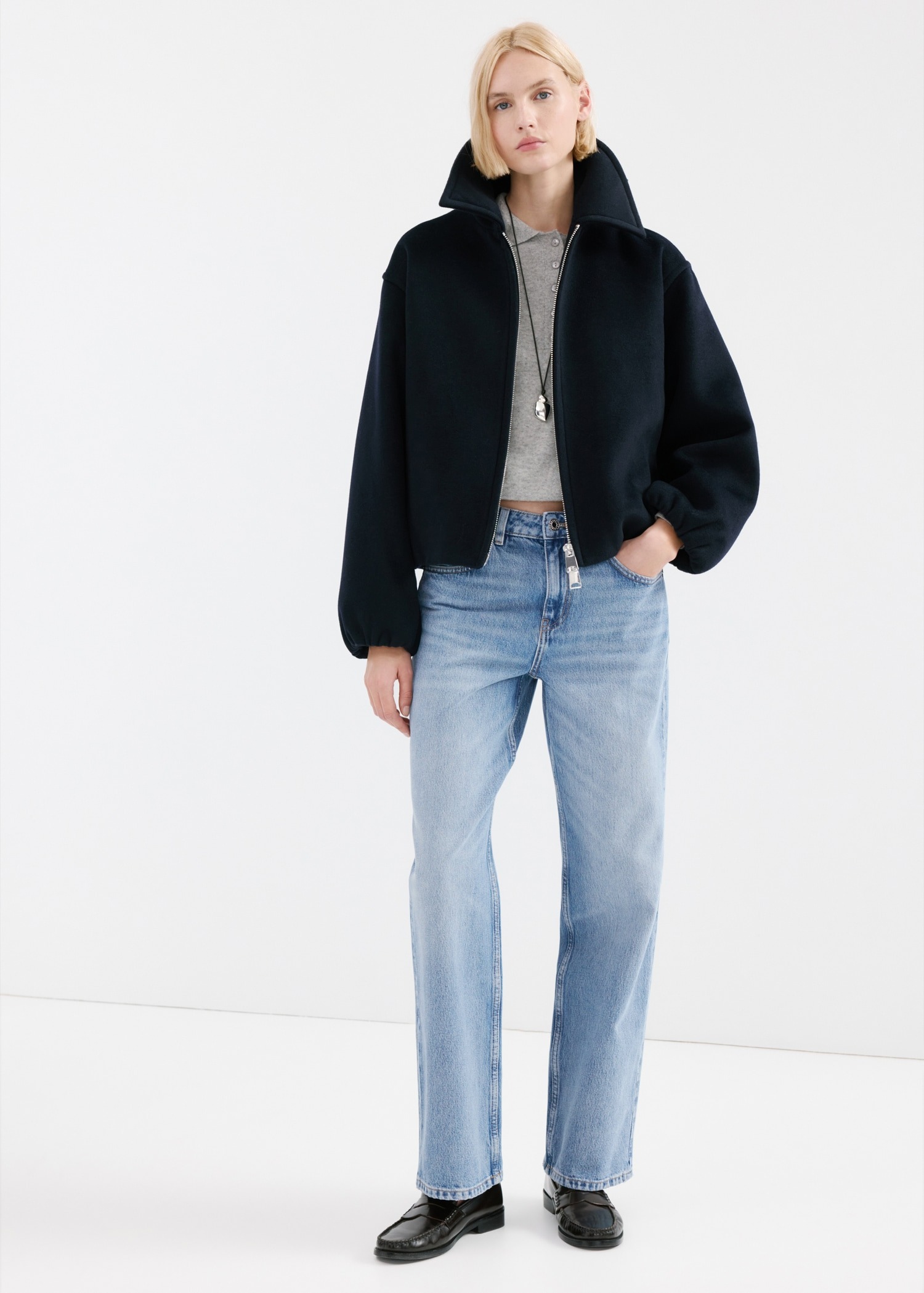 Xhinse të gjata, Mango - 34, Bojëqielli