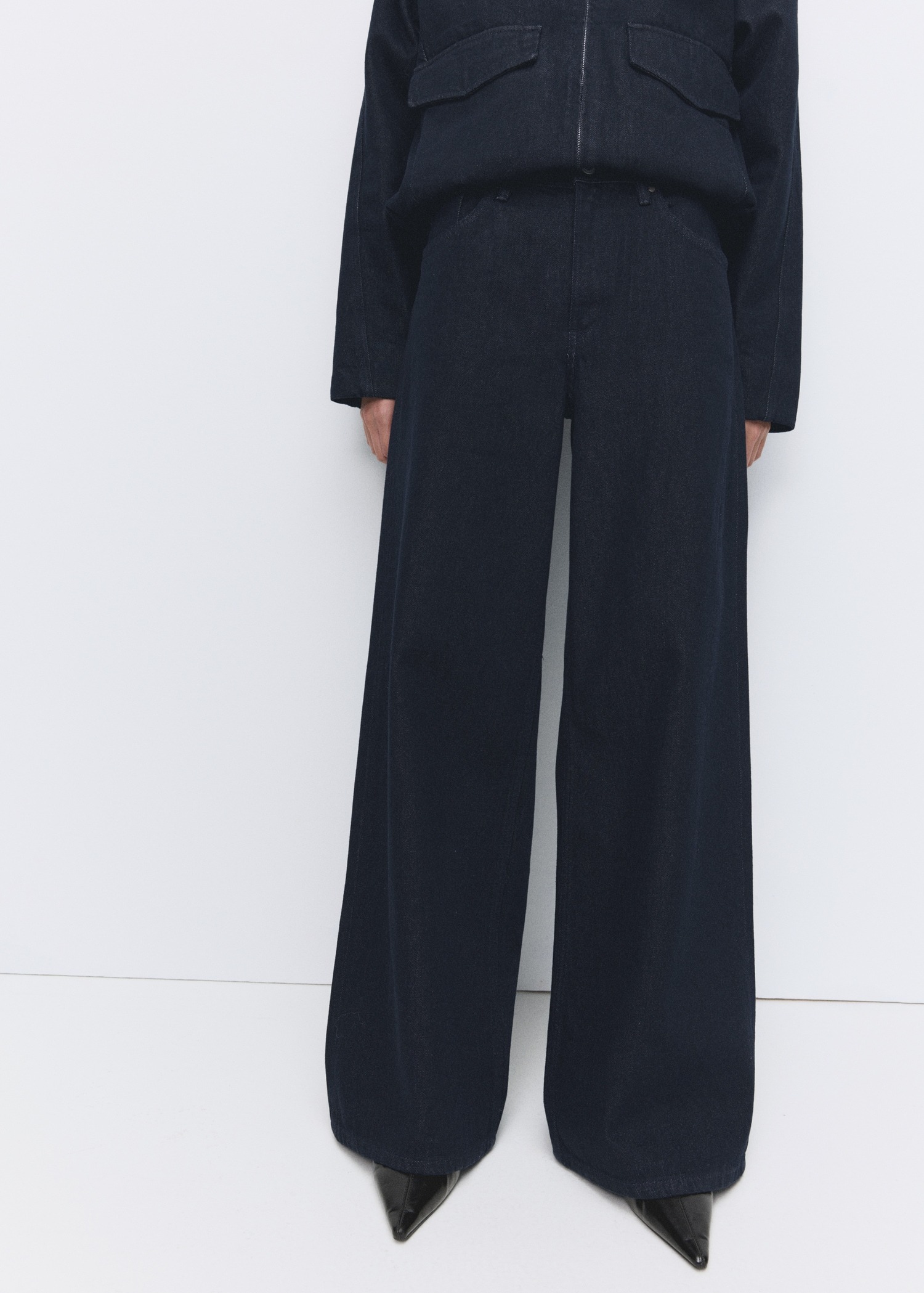 Xhinse të gjata, Mango