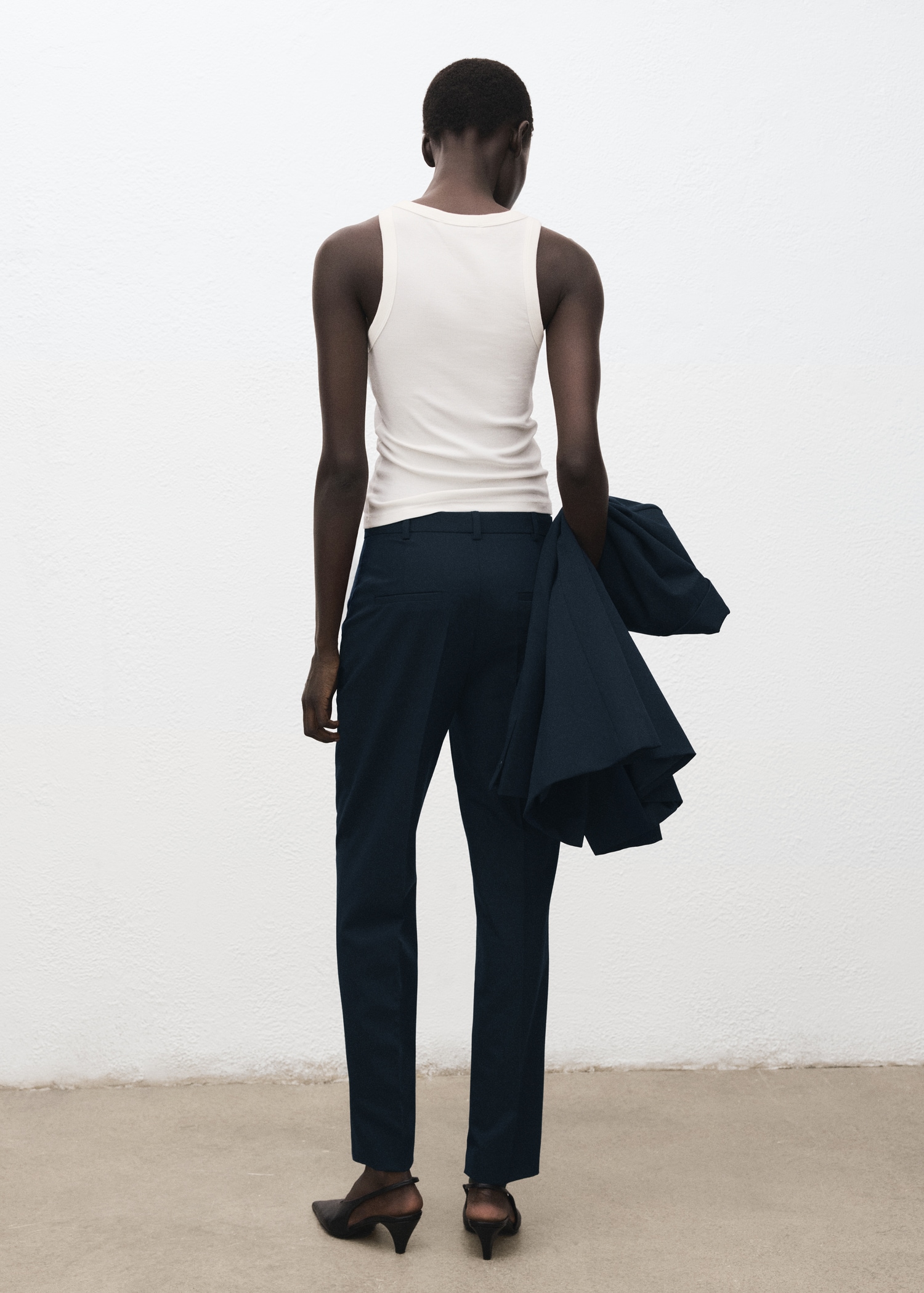 Pantallona kostumi, Mango