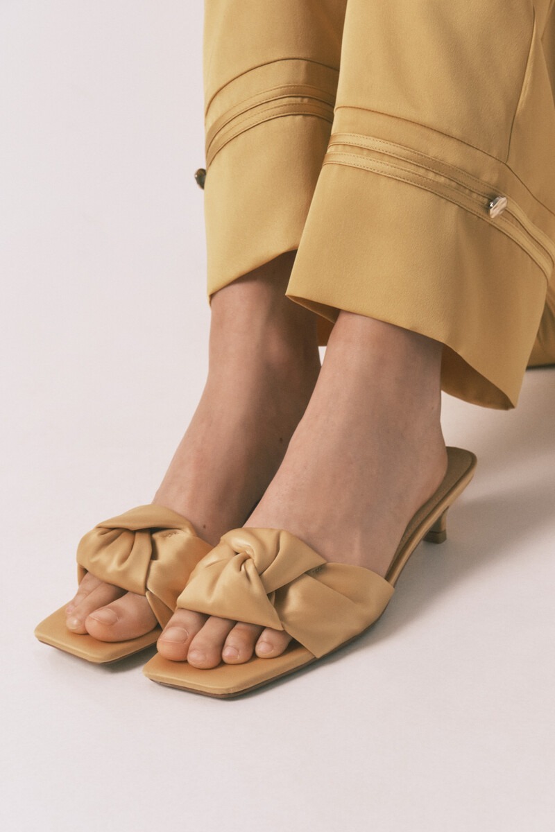 Sandale me takë, Women Secret