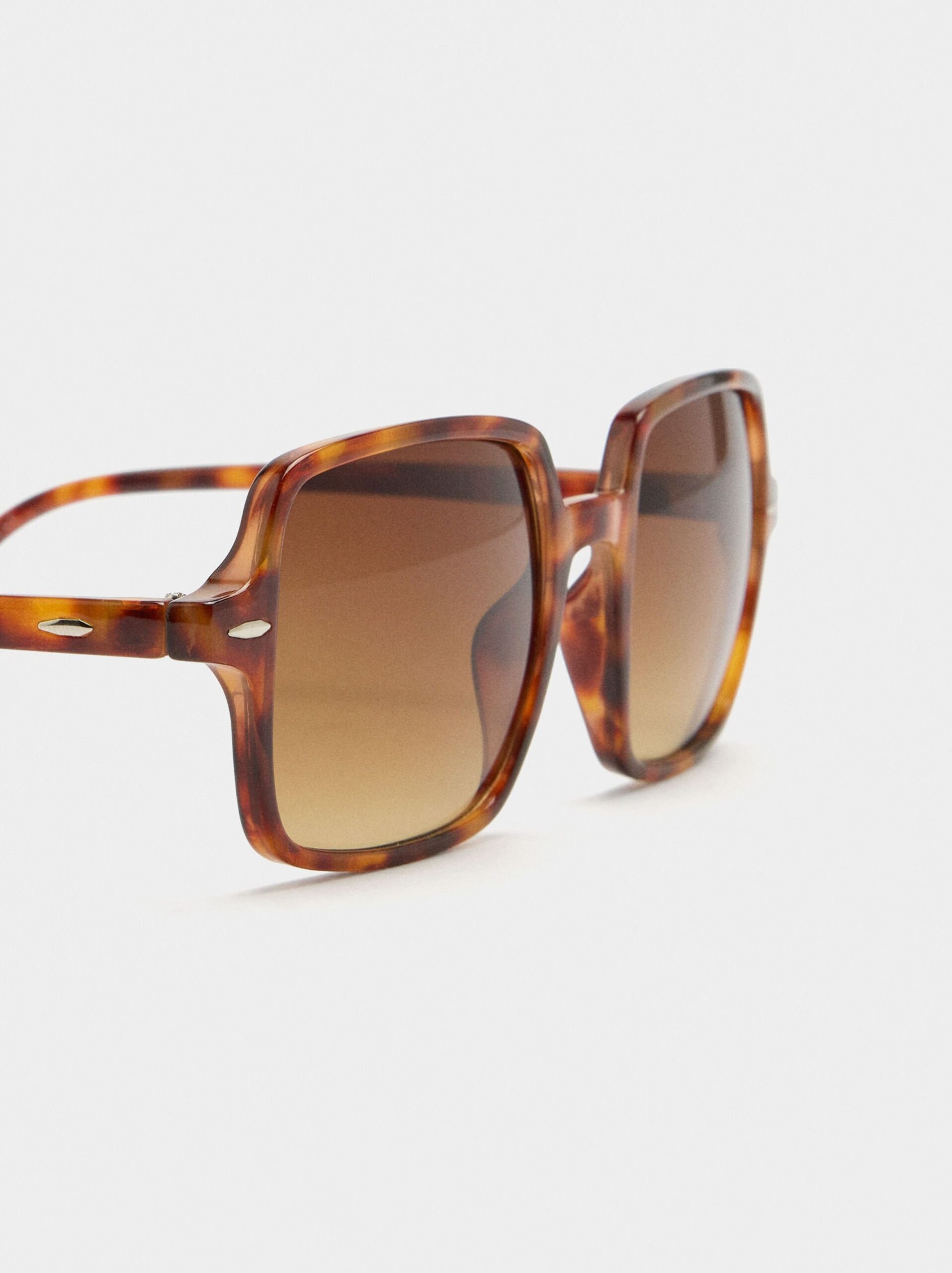 Syze katrore, Parfois