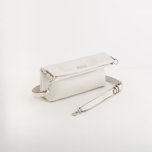 Çantë e vogël, Carpisa