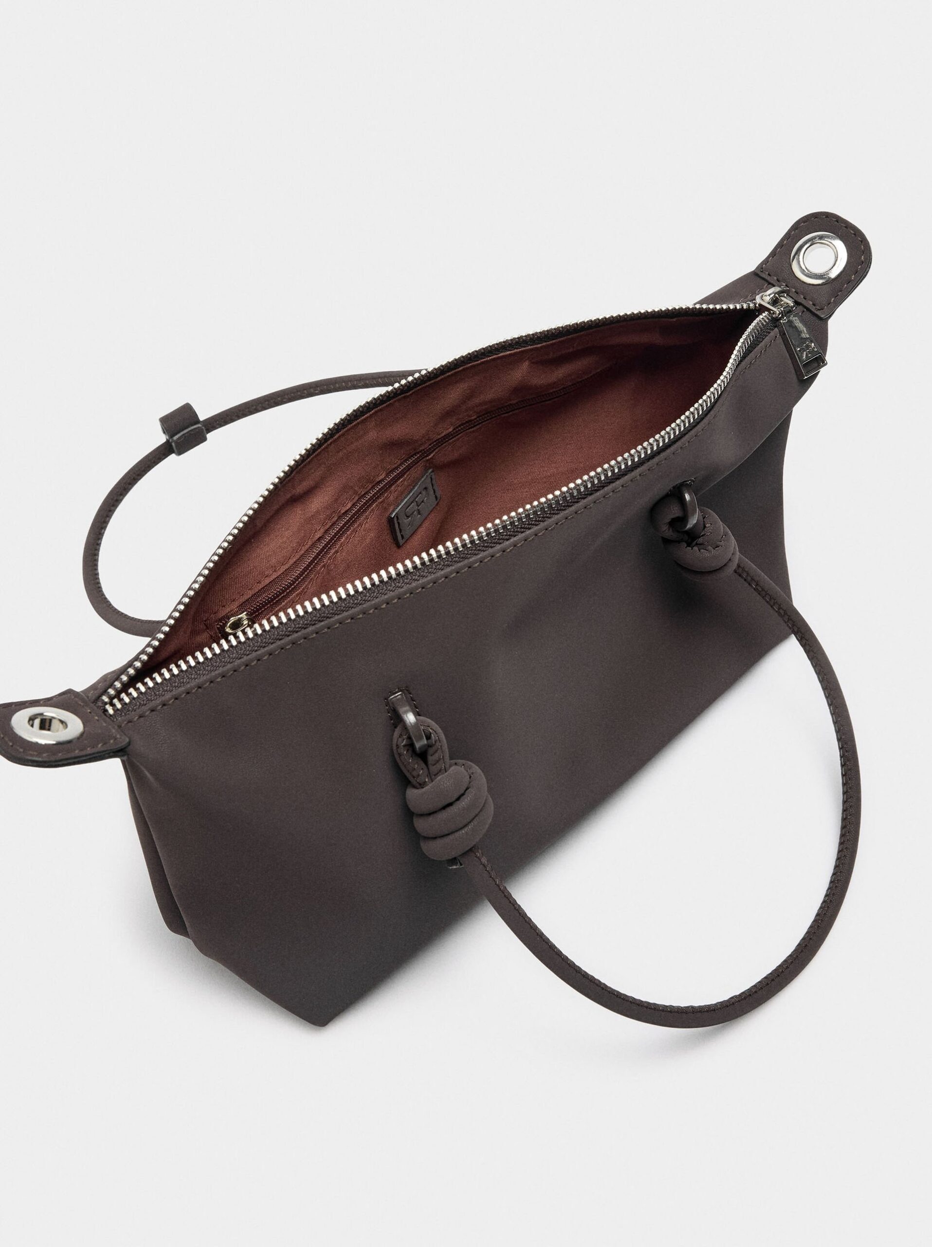 Çantë supi, Parfois