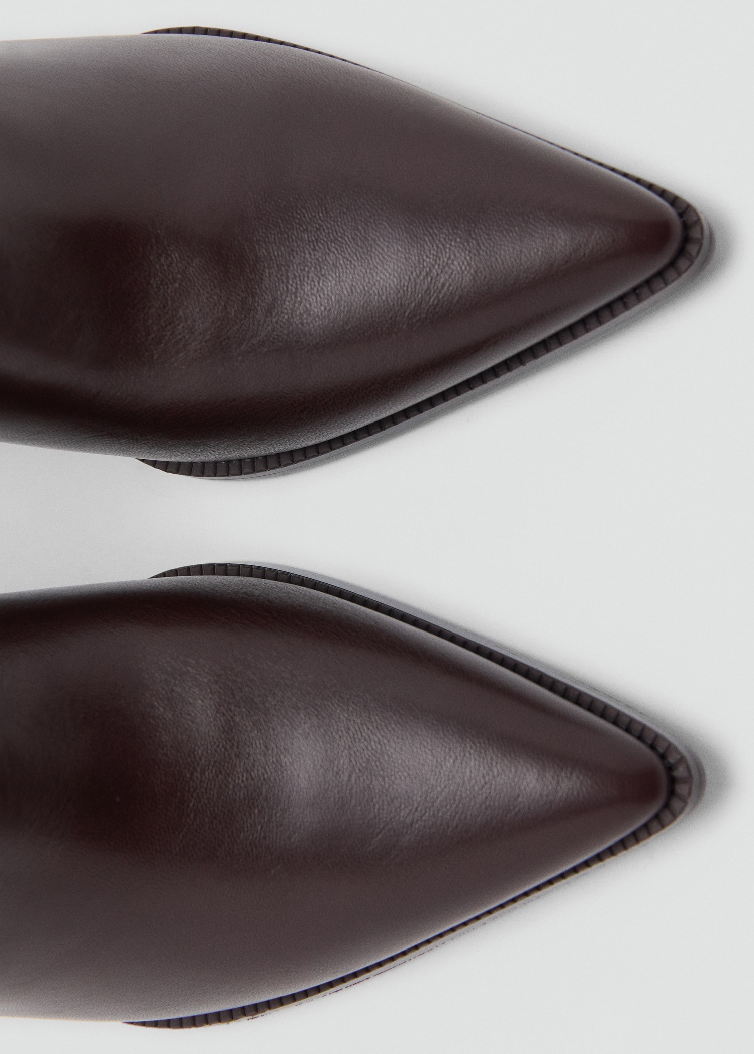 Gjysmë çizme, Mango