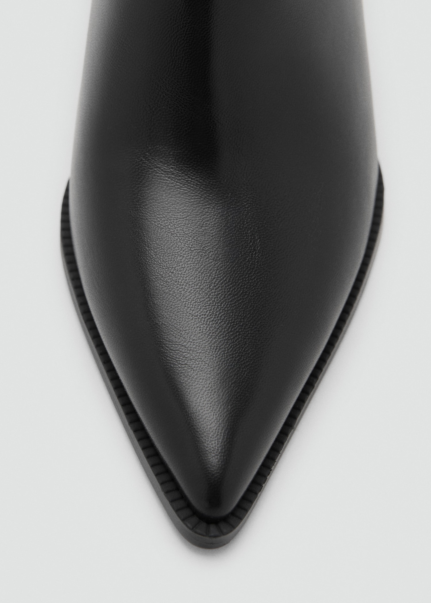 Gjysmë çizme, Mango