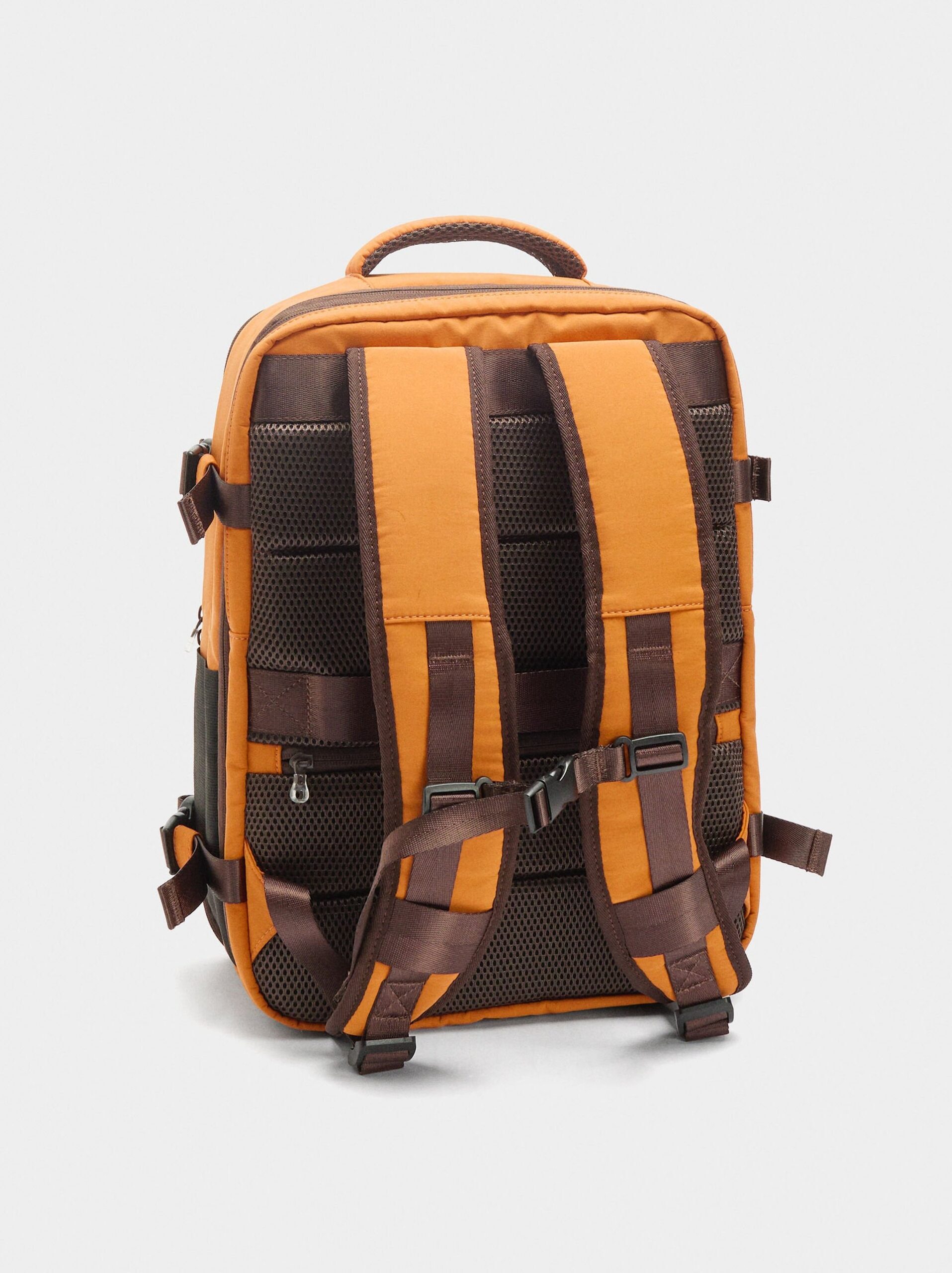 Çantë shpine, Parfois