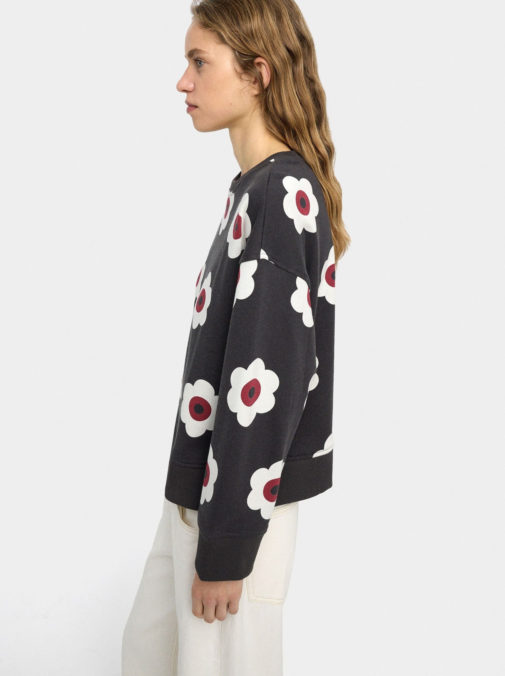 Bluzë me mëngë të gjata, Parfois