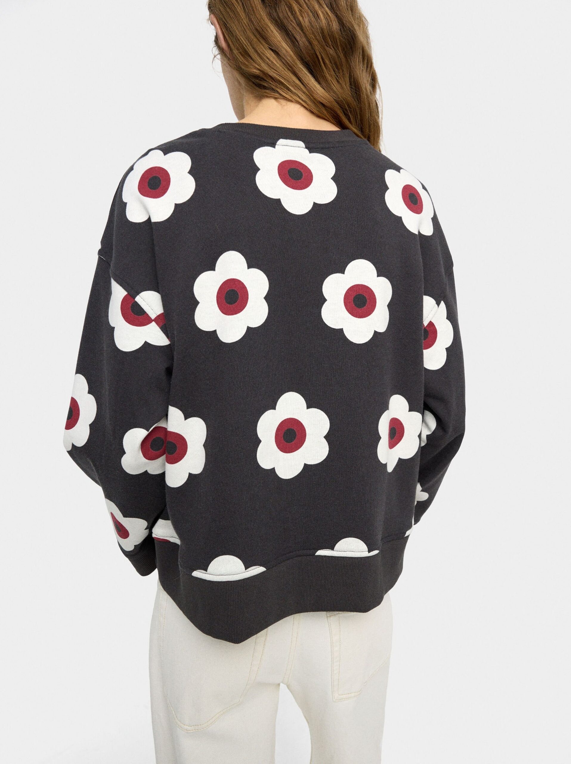 Bluzë me mëngë të gjata, Parfois