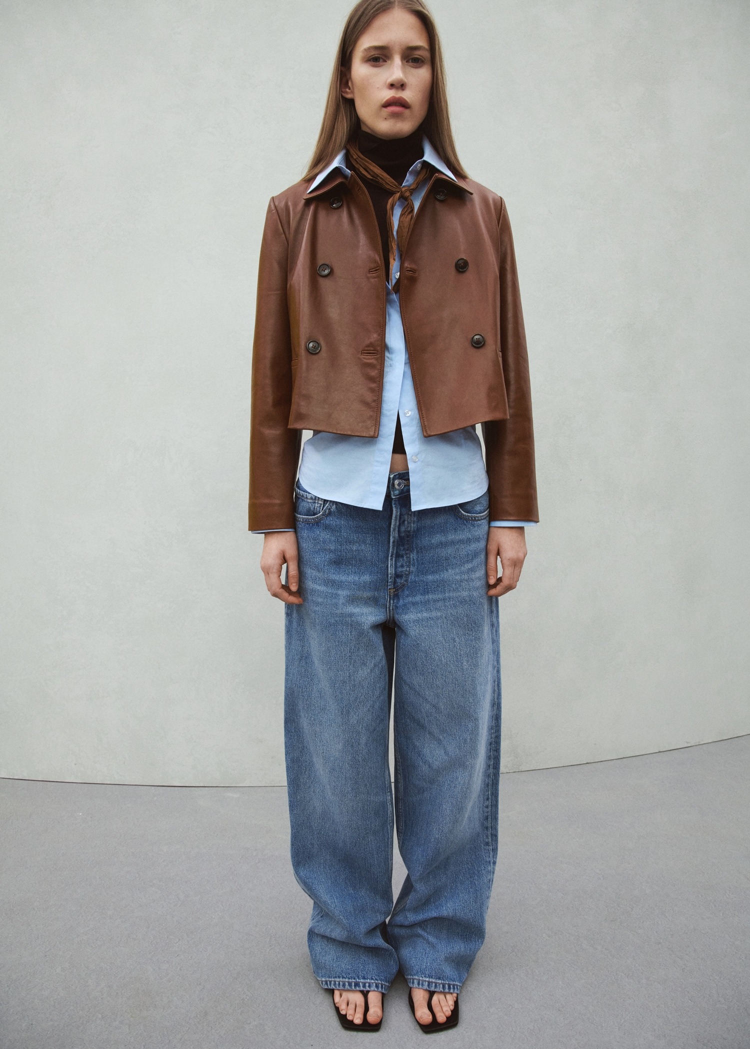 Xhinse të gjata, Mango - 34, Bojëqielli