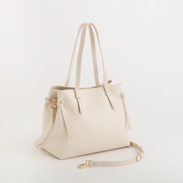 Çantë supi, Carpisa