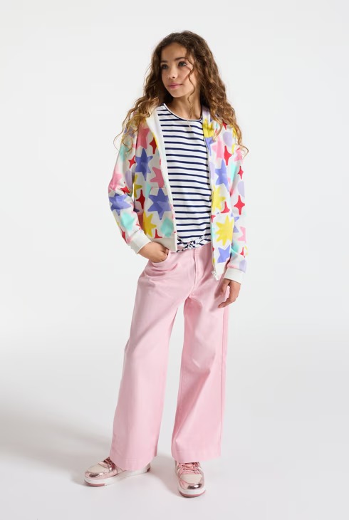 Triko me zinxhir, Okaidi - 4 Vjeç