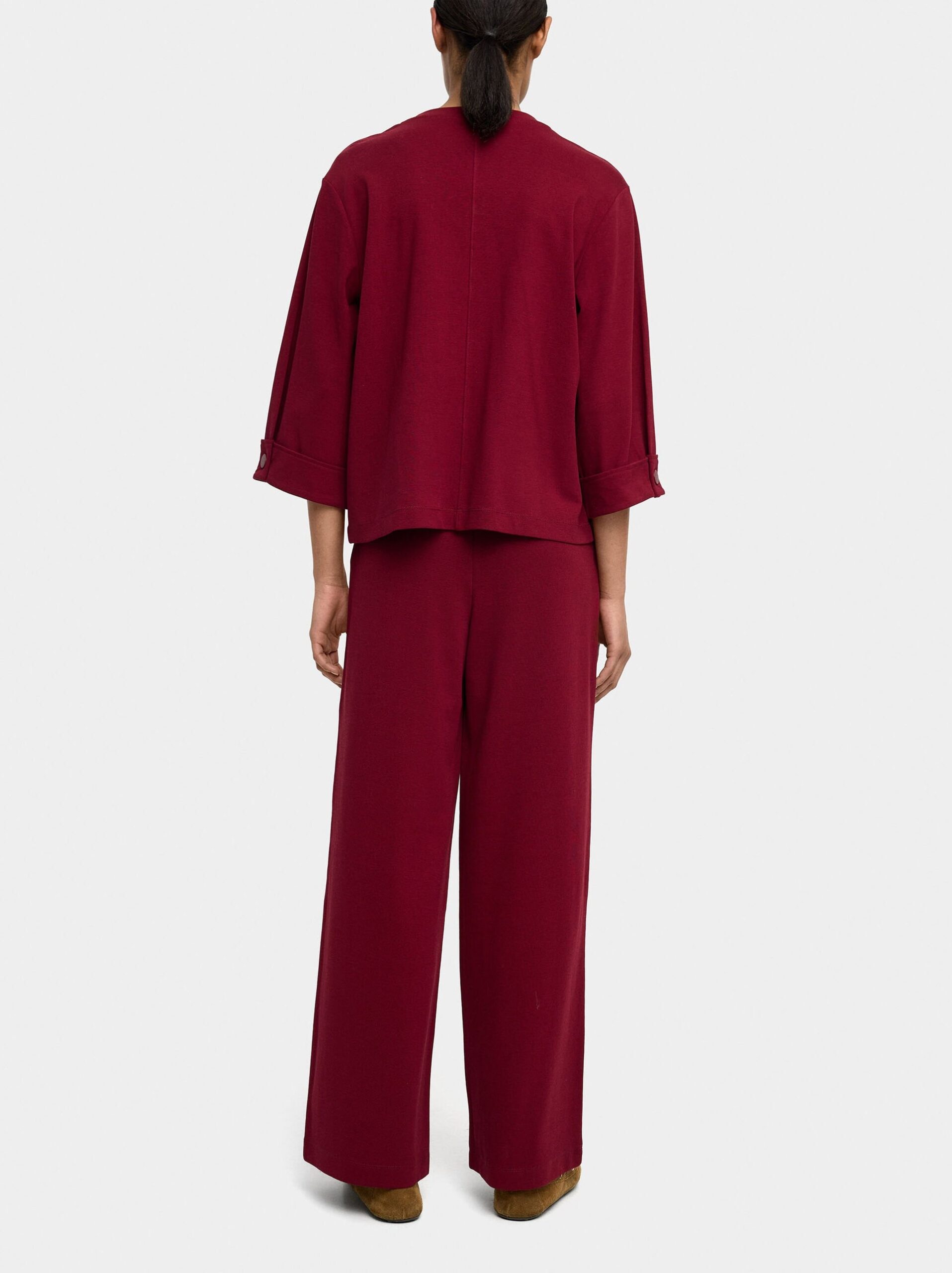 Bluzë me jakë V, Parfois