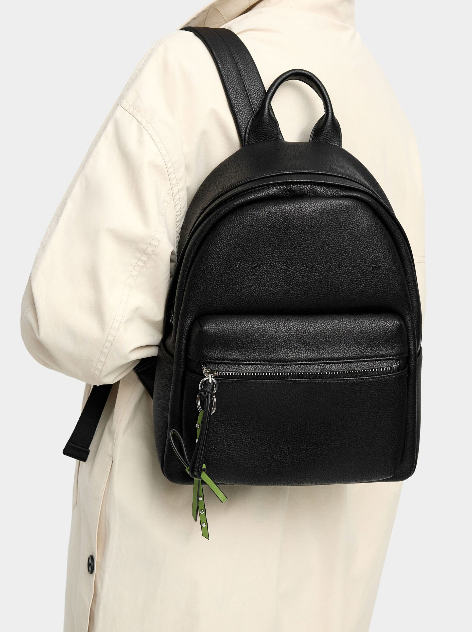 Çantë shpine, Parfois