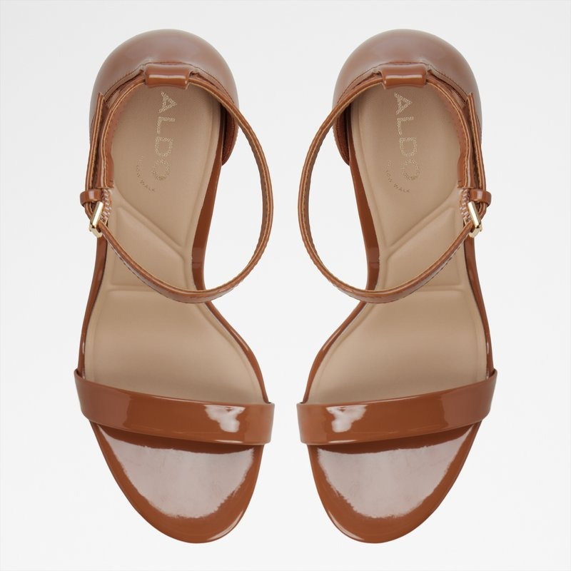 Sandale me takë, Aldo