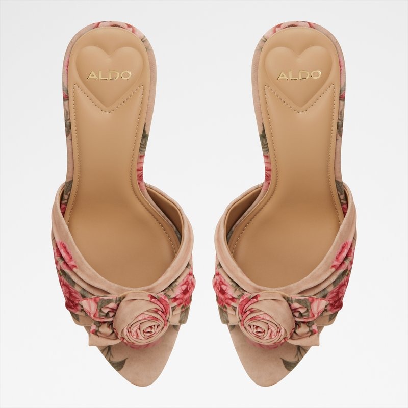 Shapka me takë, Aldo