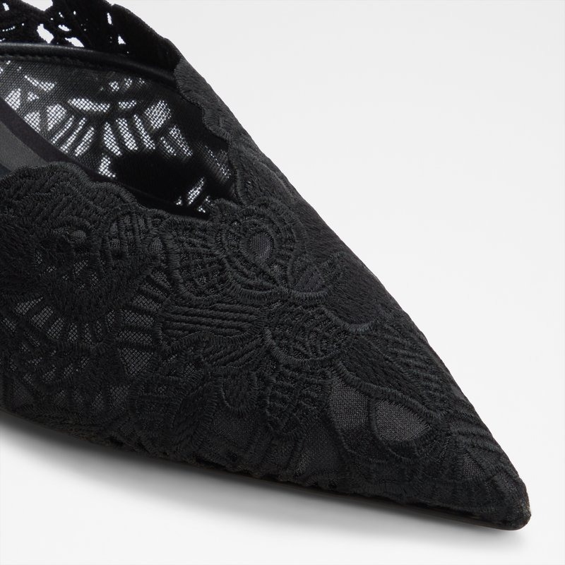 Shapka me takë, Aldo