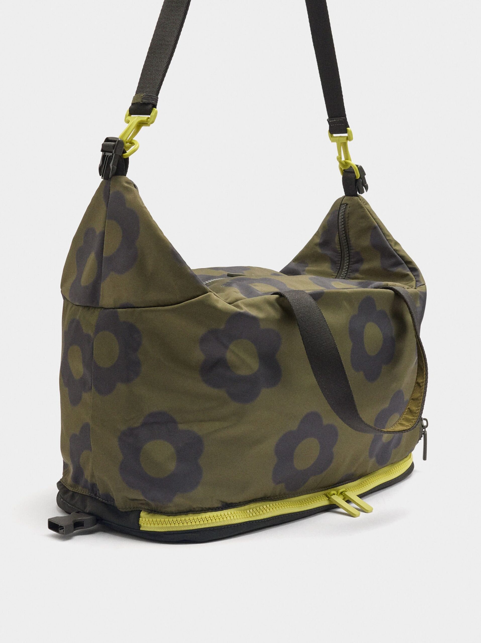 Çantë udhëtimi, Parfois