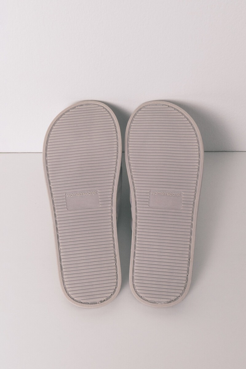 Pantofla, Women Secret