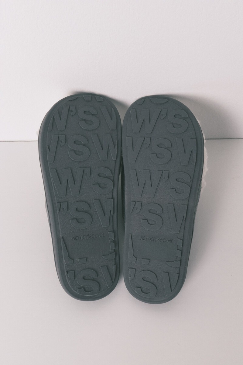 Pantofla, Women Secret