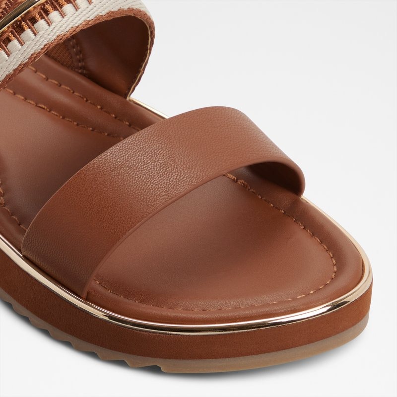 Shapka për femra, Aldo