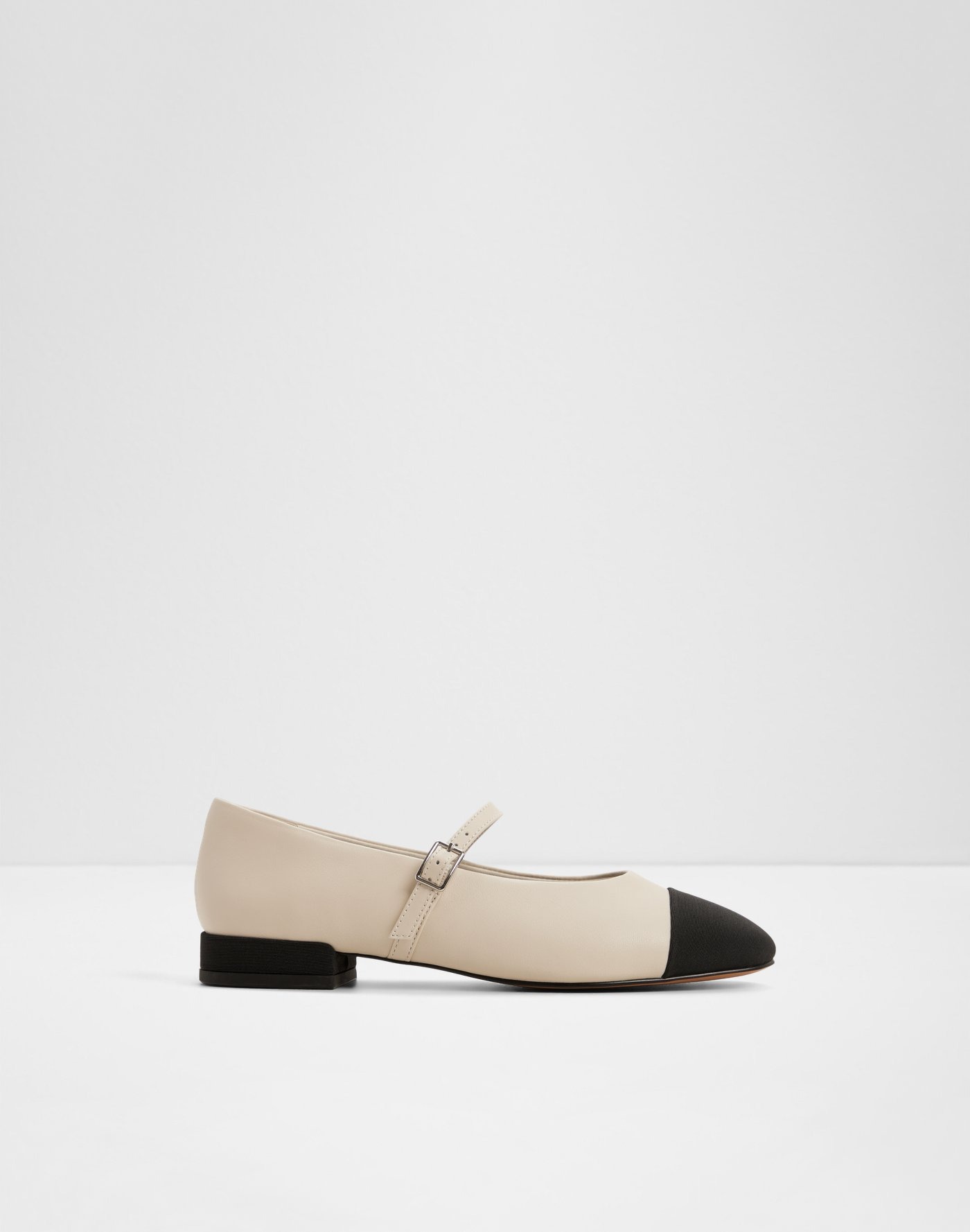 Balerina për femra, Aldo - 37