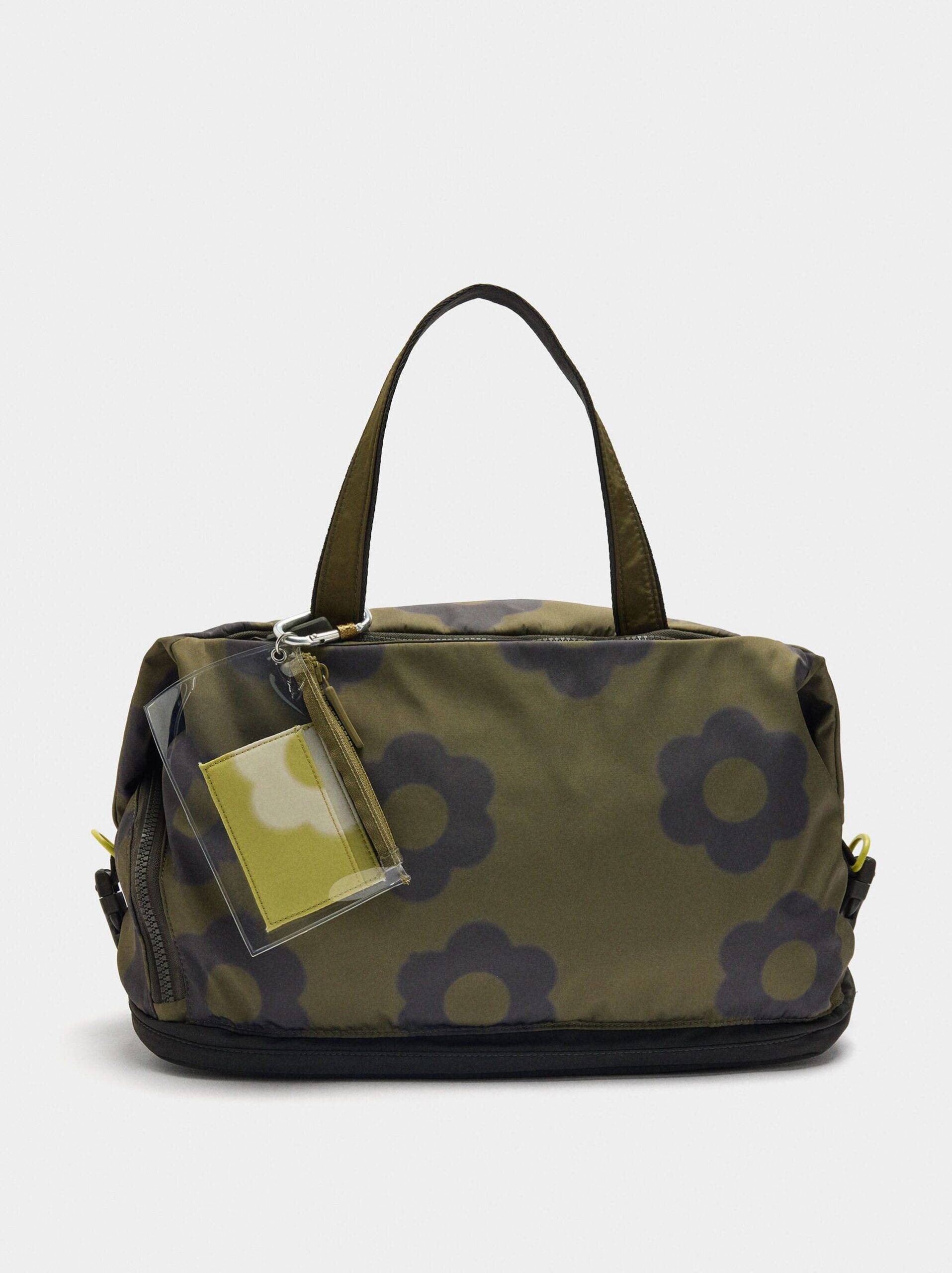 Çantë udhëtimi, Parfois