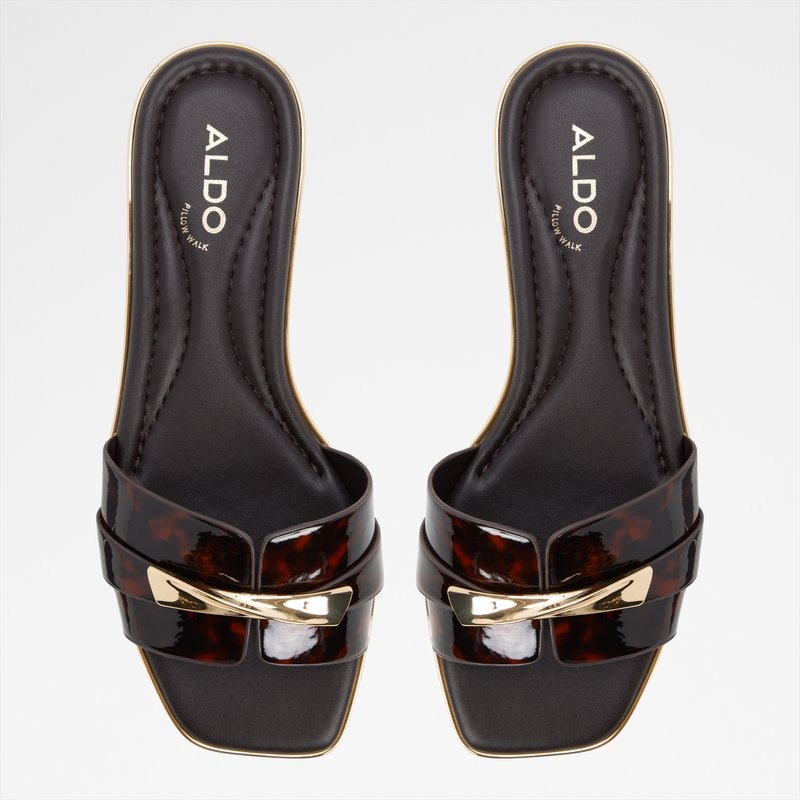 Shapka të sheshta, Aldo