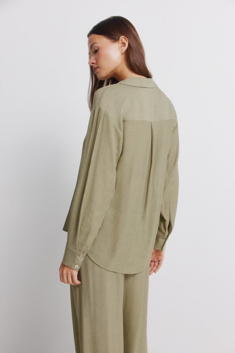 Këmishë për femra, Springfield