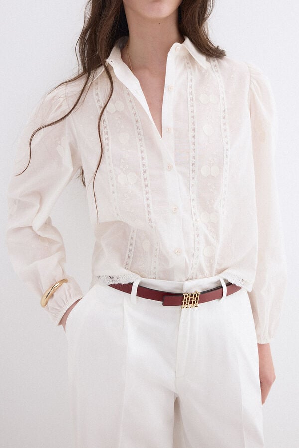 Këmishë, Pedro del Hierro