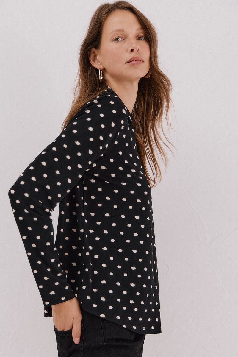 Këmishë bazike, Cortefiel