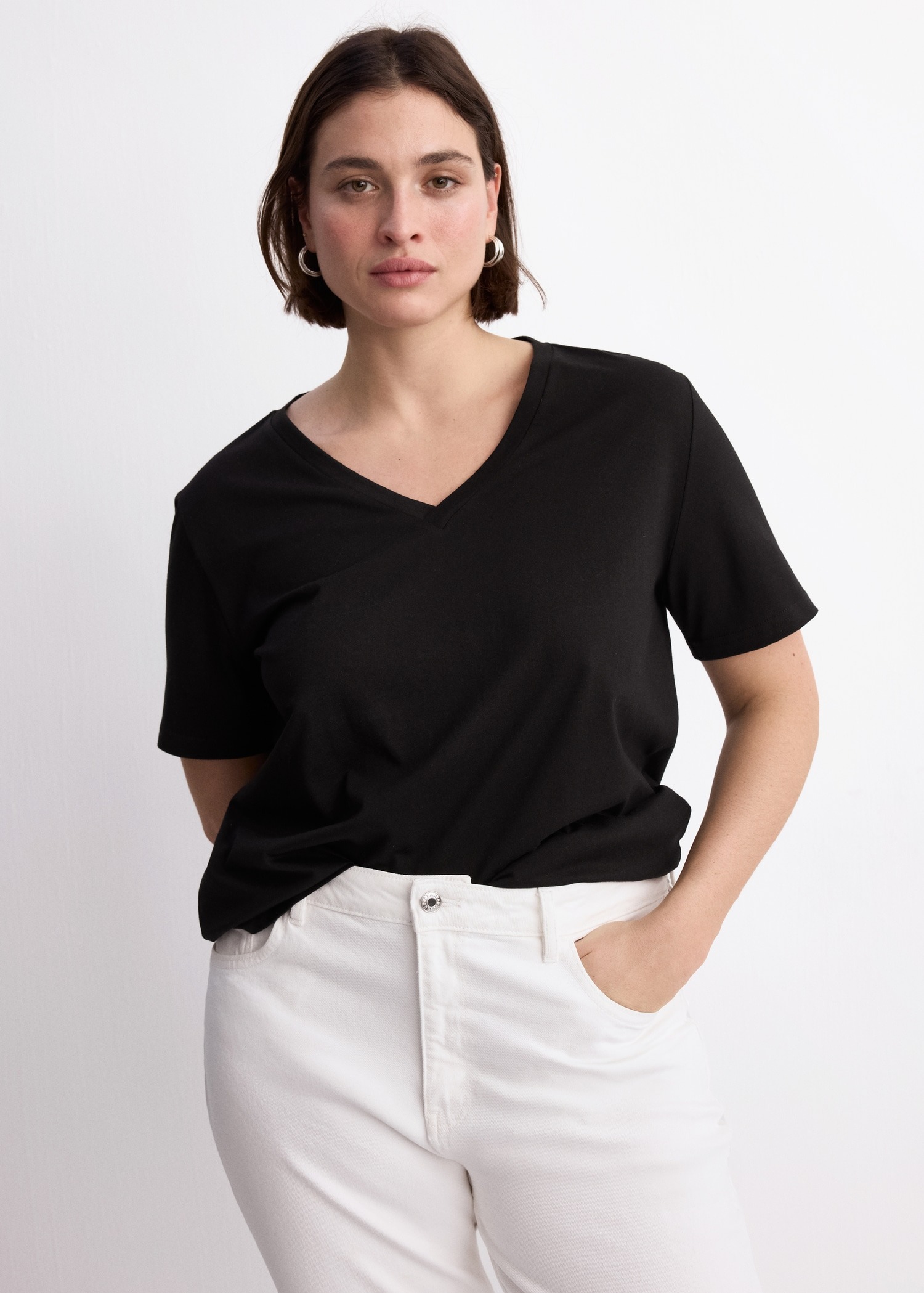 T-shirt pambuku, Mango