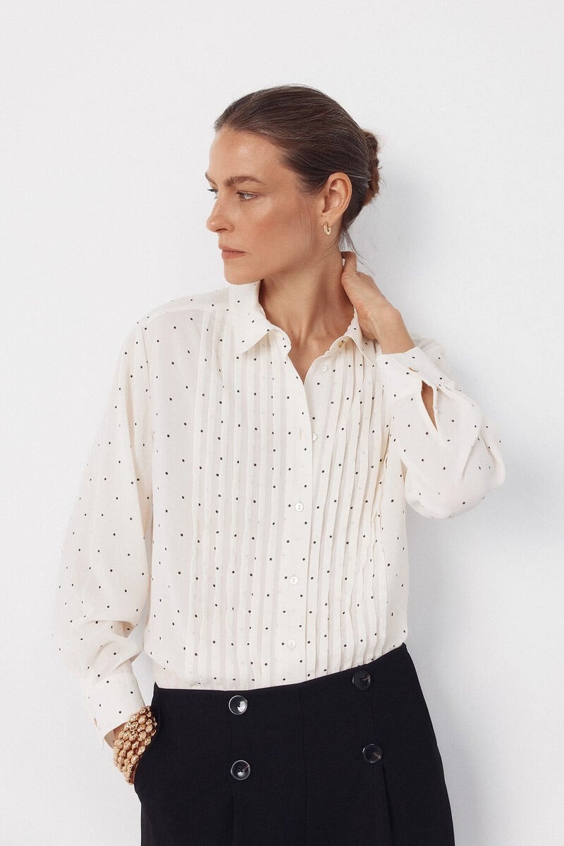 Këmishë me pika. Cortefiel - L