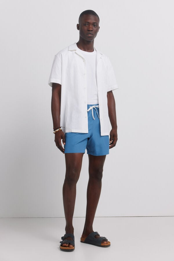 Tuta plazhi, Springfield - L