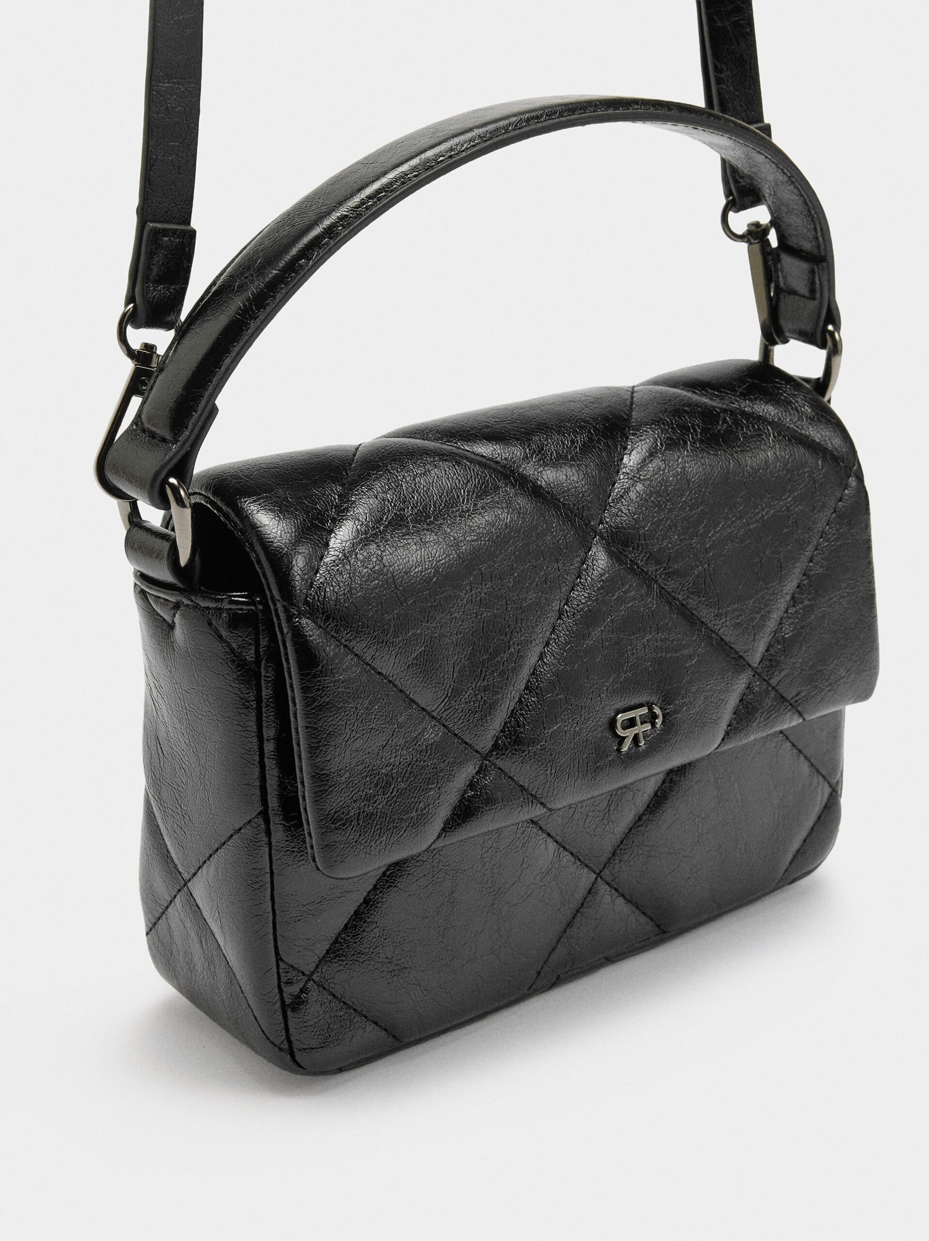 Çantë dore, Parfois