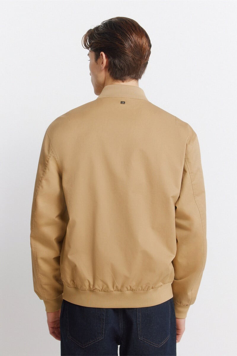 Xhaketë për meshkuj, Springfield